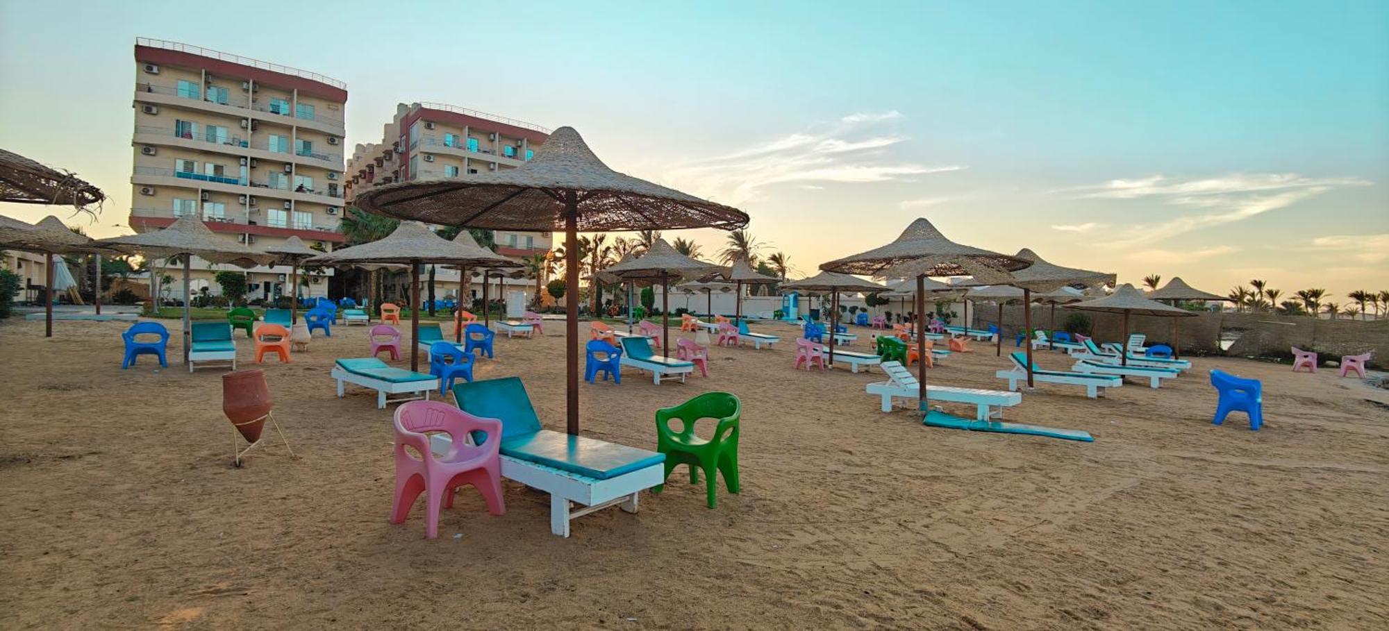 Casablanca Beach Direct Sea View Tow Bedroom Apartment Хургада Номер фото